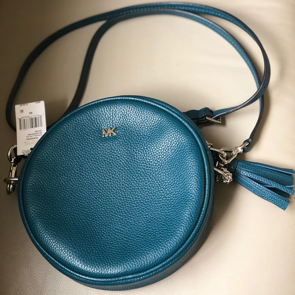 Michael Kors Canteen Crossbody